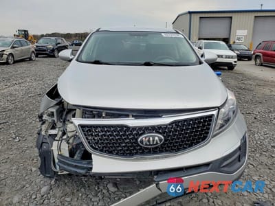 Piąte zdjęcie samochodu w środku: 2016 KIA SPORTAGE LX VIN:KNDPBCAC9G7805614 - miniatura