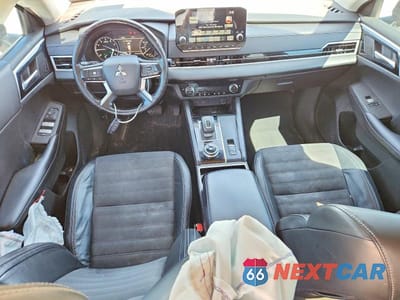 Zdjęcie 8 z 13 samochodu: 2022 MITSUBISHI OUTLANDER SE VIN:JA4J3UA88NZ011154 - miniatura