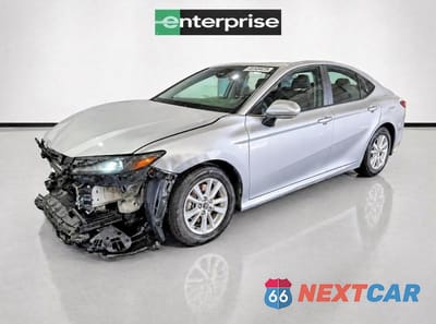 2025 TOYOTA CAMRY LE 4T1DAACK8SU059791 - główne zdjęcie licytacji z USA - miniatura
