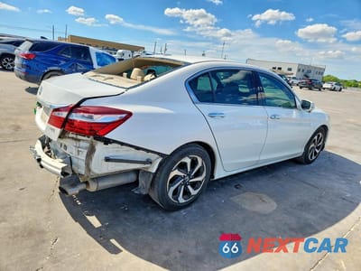 Trzecie zdjęcie samochodu z tyłu: 2016 HONDA ACCORD EXL VIN:1HGCR3F83GA002672 - miniatura