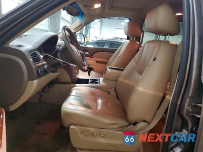 Zdjęcie 7 z 13 samochodu: 2011 CHEVROLET SUBURBAN K1500 LT VIN:1GNSKJE33BR334511 - miniatura
