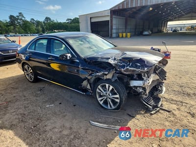 Czwarte zdjęcie samochodu z boku: 2021 MERCEDES-BENZ C 300 VIN:W1KWF8DB1MR611665 - miniatura