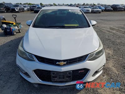 Piąte zdjęcie samochodu w środku: 2017 CHEVROLET CRUZE LT VIN:1G1BD5SM2H7112966 - miniatura