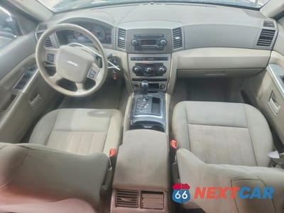 Zdjęcie 8 z 12 samochodu: 2005 JEEP GRAND CHEROKEE LAREDO VIN:1J4GR48K05C501908 - miniatura