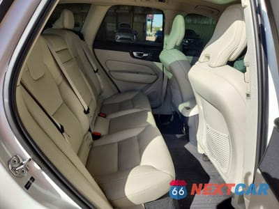 Zdjęcie 11 z 13 samochodu: 2021 VOLVO XC60 T5 MOMENTUM VIN:YV4102DK2M1863245 - miniatura