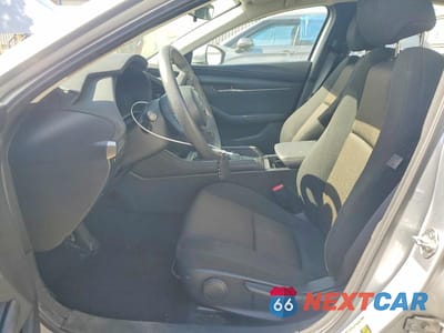Zdjęcie 7 z 12 samochodu: 2020 MAZDA 3 VIN:3MZBPABL9LM127183 - miniatura