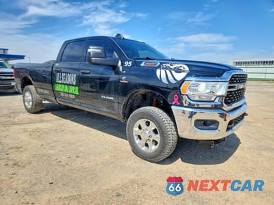 Czwarte zdjęcie samochodu z boku: 2024 RAM 3500 BIG HORN VIN:3C63R3HLXRG165492 - miniatura