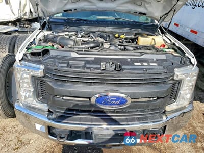 Zdjęcie 12 z 13 samochodu: 2019 FORD F550 SUPER DUTY VIN:1FDUF5GT2KEG28950 - miniatura