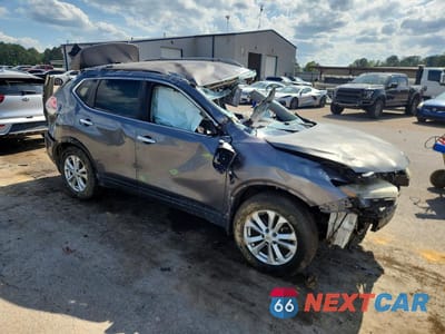 Czwarte zdjęcie samochodu z boku: 2015 NISSAN ROGUE SV VIN:KNMAT2MTXFP523473 - miniatura