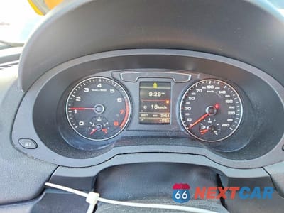 Zdjęcie 9 z 12 samochodu: 2018 AUDI Q3 TECHNIK VIN:WA1GCCFS1JR010852 - miniatura