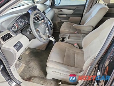 Zdjęcie 7 z 13 samochodu: 2016 HONDA ODYSSEY VAN VIN:5FNRL5H46GB054594 - miniatura