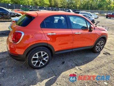 Trzecie zdjęcie samochodu z tyłu: 2016 FIAT 500X TREKKING VIN:ZFBCFYCT8GP427432 - miniatura