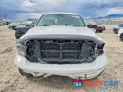 Piąte zdjęcie samochodu w środku: 2016 RAM 1500 LARAMIE VIN:1C6RR7NT7GS151898 - miniatura