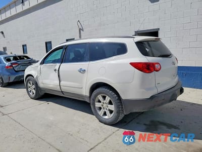 Drugie zdjęcie samochodu z przodu: 2011 CHEVROLET TRAVERSE LT VIN:1GNKVGED2BJ136844 - miniatura