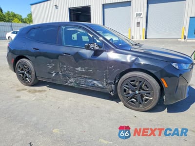 Czwarte zdjęcie samochodu z boku: 2026 BMW IX XDRIVE45 VIN:WB543CF06TCV37620 - miniatura