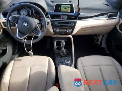 Zdjęcie 8 z 11 samochodu: 2018 BMW X1 XDRIVE28I VIN:WBXHT3C32J3H32816 - miniatura