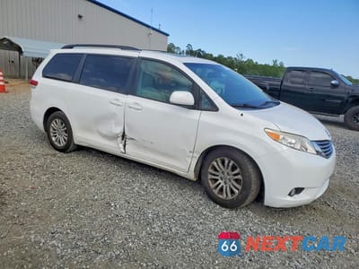 Czwarte zdjęcie samochodu z boku: 2013 TOYOTA SIENNA XLE 8-PASSENGER VIN:5TDYK3DC8DS306854 - miniatura