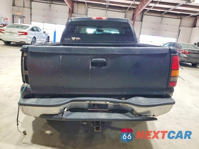 Zdjęcie 6 z 12 samochodu: 2005 GMC NEW SIERRA C1500 VIN:2GTEC13T251350444 - miniatura