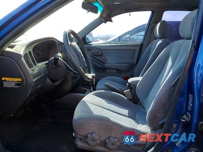 Zdjęcie 7 z 12 samochodu: 2005 HYUNDAI ELANTRA GLS VIN:KMHDN46D65U037960 - miniatura
