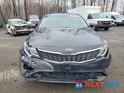 Piąte zdjęcie samochodu w środku: 2019 KIA OPTIMA LX VIN:5XXGT4L39KG338680 - miniatura