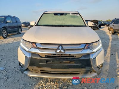 Piąte zdjęcie samochodu w środku: 2017 MITSUBISHI OUTLANDER SE VIN:JA4AD3A32HZ010579 - miniatura