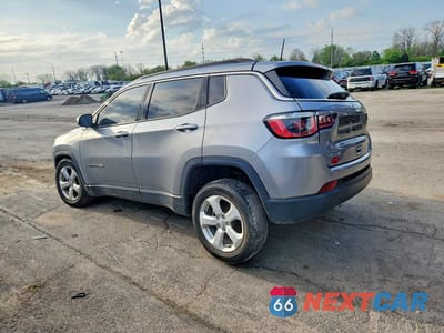 Drugie zdjęcie samochodu z przodu: 2018 JEEP COMPASS LATITUDE VIN:3C4NJDBB0JT128154 - miniatura