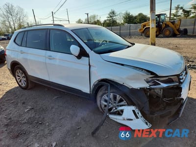 Czwarte zdjęcie samochodu z boku: 2019 VOLKSWAGEN TIGUAN S VIN:3VV0B7AX5KM193181 - miniatura