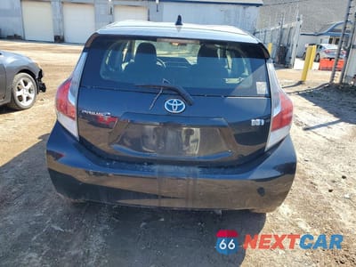 Zdjęcie 6 z 13 samochodu: 2016 TOYOTA PRIUS C TWO VIN:JTDKDTB34G1119051 - miniatura