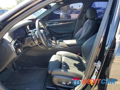 Zdjęcie 7 z 13 samochodu: 2023 BMW 530 I VIN:WBA53BH0XPCM95987 - miniatura