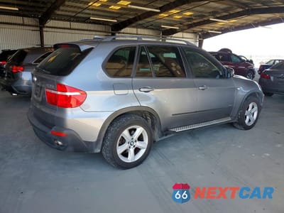 Trzecie zdjęcie samochodu z tyłu: 2008 BMW X5 3.0I VIN:5UXFE43578L004727 - miniatura