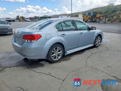 Trzecie zdjęcie samochodu z tyłu: 2014 SUBARU LEGACY 2.5I LIMITED VIN:4S3BMCL68E3019318 - miniatura