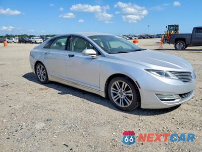 Czwarte zdjęcie samochodu z boku: 2013 LINCOLN MKZ VIN:3LN6L2G93DR805056 - miniatura