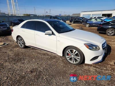 Czwarte zdjęcie samochodu z boku: 2014 MERCEDES-BENZ E 350 4MATIC VIN:WDDHF8JB8EA976289 - miniatura
