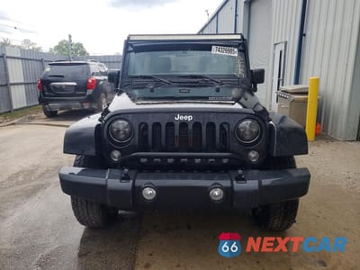 Piąte zdjęcie samochodu w środku: 2015 JEEP WRANGLER UNLIMITED SAHARA VIN:1C4HJWEG6FL528447 - miniatura