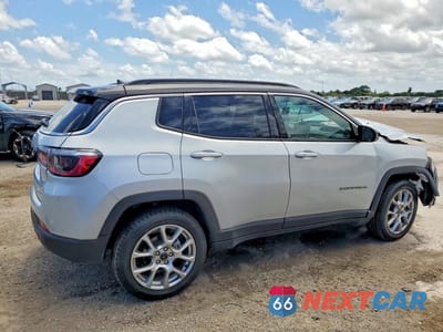 Trzecie zdjęcie samochodu z tyłu: 2025 JEEP COMPASS LIMITED VIN:3C4NJDCNXST508077 - miniatura