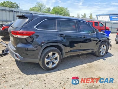 Trzecie zdjęcie samochodu z tyłu: 2017 TOYOTA HIGHLANDER LIMITED VIN:5TDYZRFHXHS225562 - miniatura