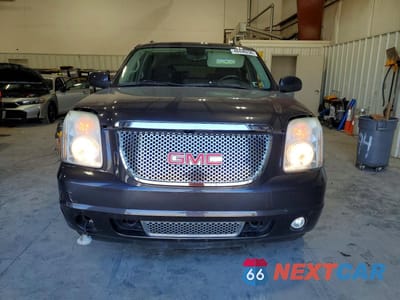 Piąte zdjęcie samochodu w środku: 2010 GMC YUKON XL DENALI VIN:1GKUKMEF2AR245156 - miniatura