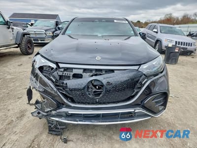 Piąte zdjęcie samochodu w środku: 2023 MERCEDES-BENZ EQE SUV 350 4MATIC VIN:4JGGM1CB8PA003721 - miniatura