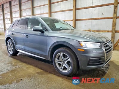 Czwarte zdjęcie samochodu z boku: 2018 AUDI Q5 PREMIUM VIN:WA1ANAFY1J2216867 - miniatura