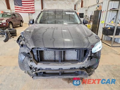 Piąte zdjęcie samochodu w środku: 2016 VOLVO XC90 T6 VIN:YV4A22PL4G1082181 - miniatura