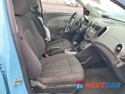 Zdjęcie 7 z 12 samochodu: 2014 CHEVROLET SONIC LT VIN:1G1JC5SG0E4156891 - miniatura