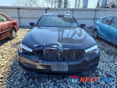 Piąte zdjęcie samochodu w środku: 2017 BMW 530 XI VIN:WBAJA7C38HG905506 - miniatura