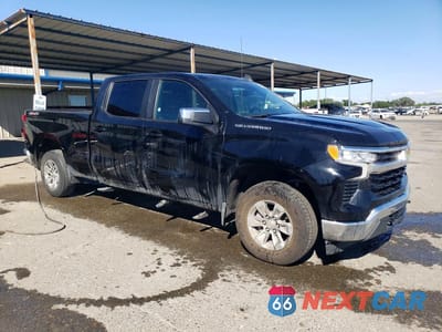 Czwarte zdjęcie samochodu z boku: 2023 CHEVROLET SILVERADO K1500 LT VIN:3GCUDDEDXPG356549 - miniatura