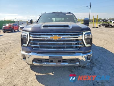 Piąte zdjęcie samochodu w środku: 2024 CHEVROLET SILVERADO K3500 LTZ VIN:1GC4YUEY8RF280227 - miniatura