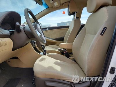 Zdjęcie 7 z 12 samochodu: 2014 HYUNDAI ACCENT GLS VIN:KMHCT4AE5EU713977 - miniatura