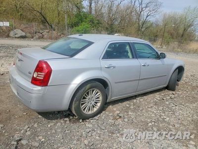 Trzecie zdjęcie samochodu z tyłu: 2010 CHRYSLER 300 TOURING VIN:2C3CA5CV2AH164365 - miniatura