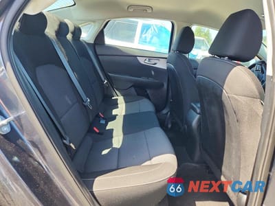 Zdjęcie 10 z 12 samochodu: 2023 KIA FORTE LXS VIN:3KPF24AD8PE662262 - miniatura