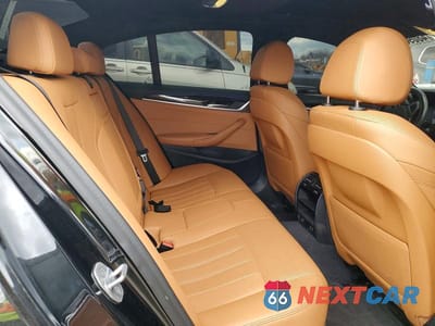 Zdjęcie 10 z 12 samochodu: 2021 BMW 530 XI VIN:WBA13BJ00MCG67743 - miniatura