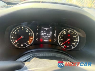 Zdjęcie 8 z 10 samochodu: 2015 JEEP RENEGADE LATITUDE VIN:ZACCJBBH0FPB67317 - miniatura