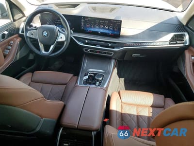 Zdjęcie 8 z 12 samochodu: 2023 BMW X7 XDRIVE40I VIN:5UX23EM05P9P92075 - miniatura